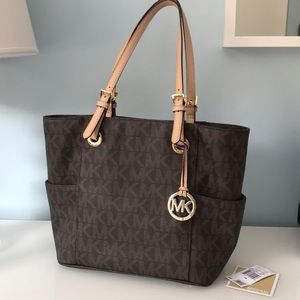 Micheal Kors Jet Set Item Tote